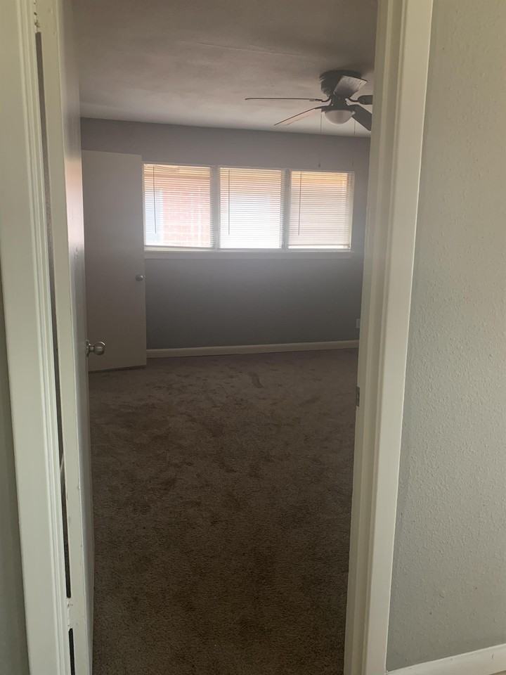 5902 Ardmore St #02-17 - Photo 4 of 10