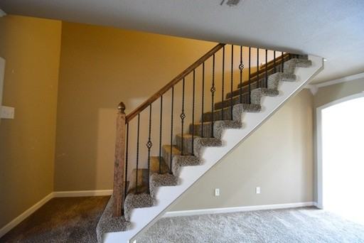 400 NE 6th St #C - Photo 3 of 8