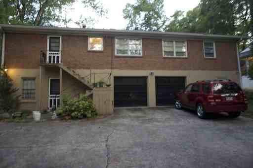 582 Wimbledon Rd NE - Photo 3 of 3