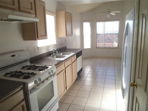 1179 John Phelan Dr - Photo 3 of 12