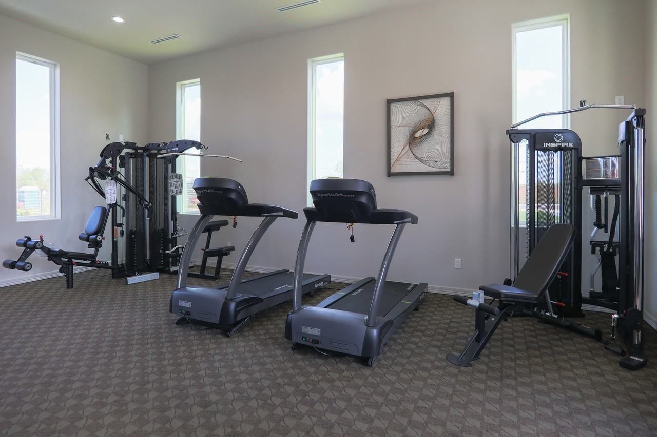 Pompeo Village - Photo 4 of 27