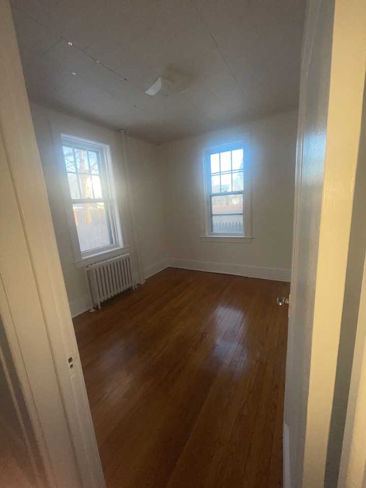 39 Jeanette St. Unit 4 - Photo 3 of 16