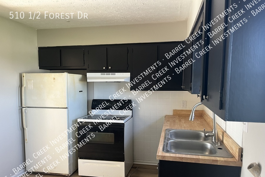 510 1/2 Forest Drive - Photo 2 of 8