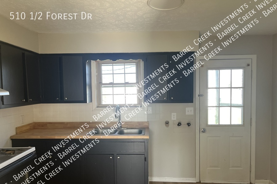 510 1/2 Forest Drive - Photo 3 of 8