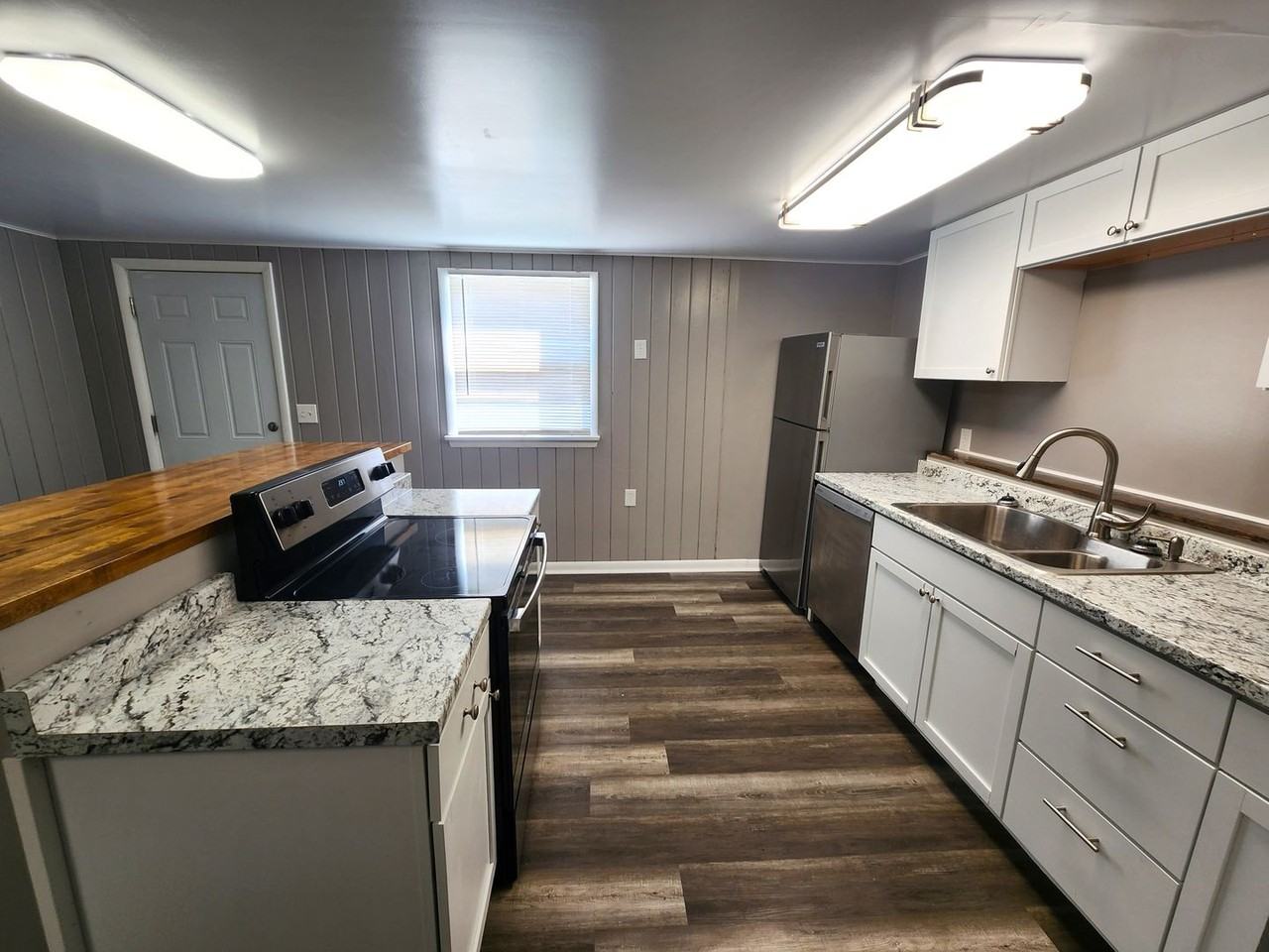 1721 9th St - Photo 6 of 36