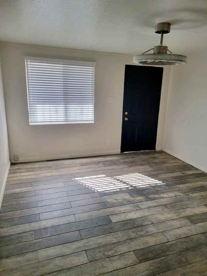 1508 55th St Nw - Photo 2 of 5