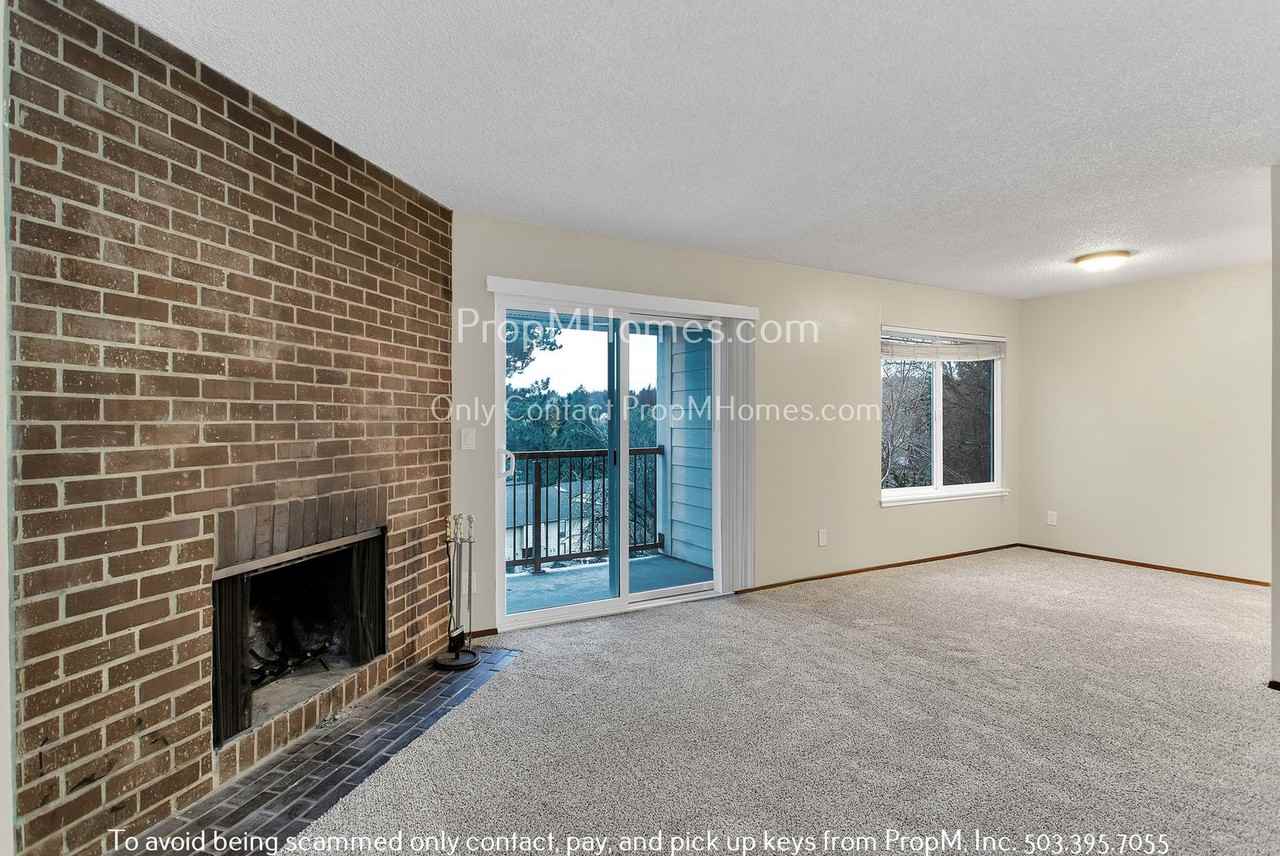 3162 Se Lake Rd - Photo 2 of 31