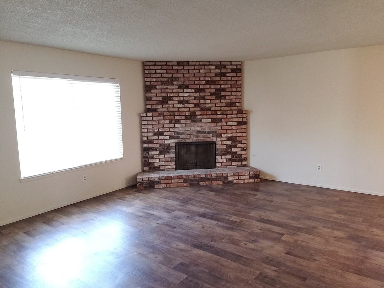 1812 Sanchez Way - Photo 2 of 23