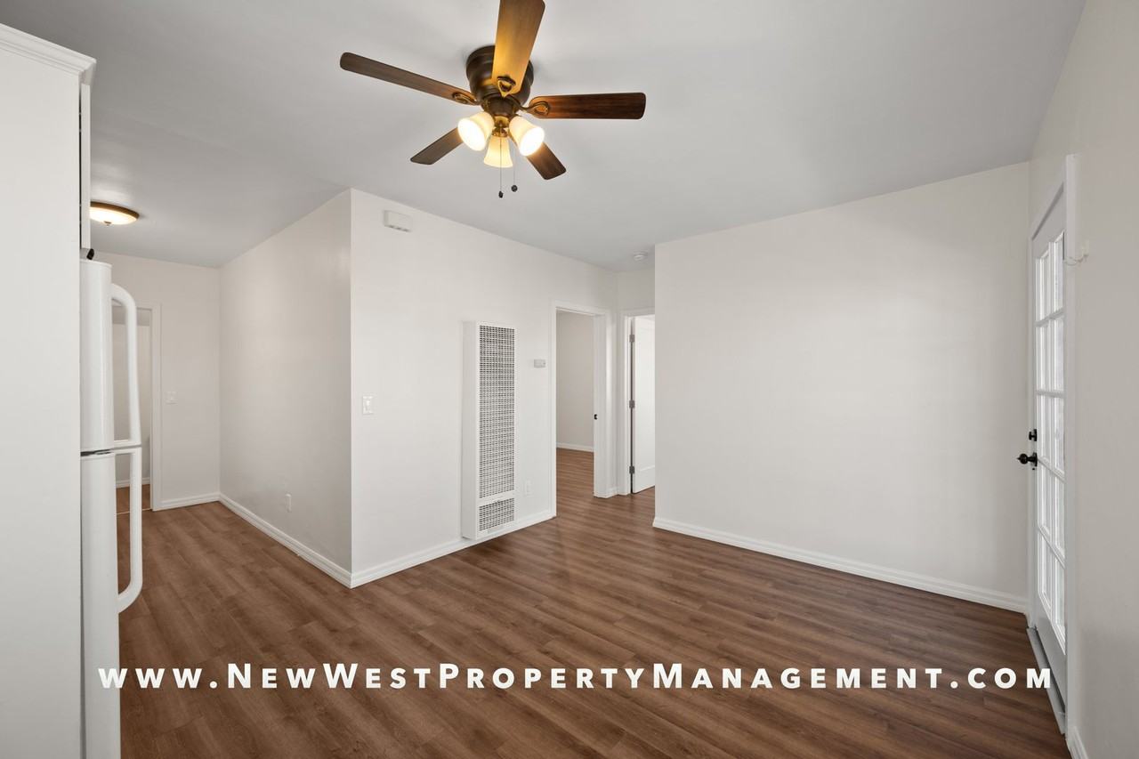 1043 Sampson St #A - Photo 7 of 25