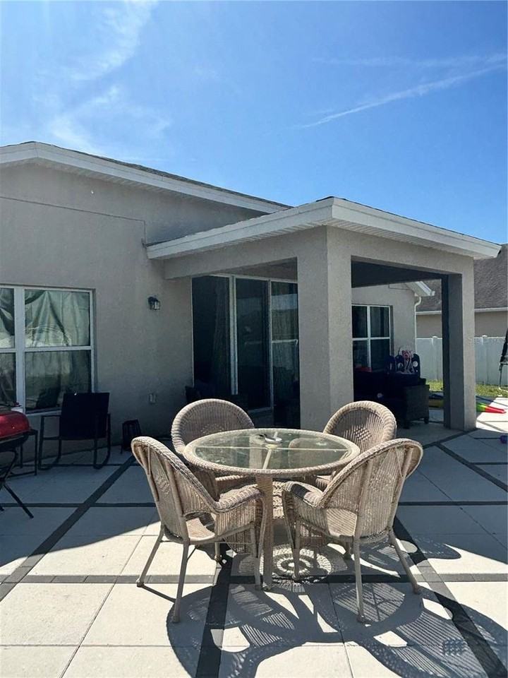 337 Giovani Blvd - Photo 3 of 35