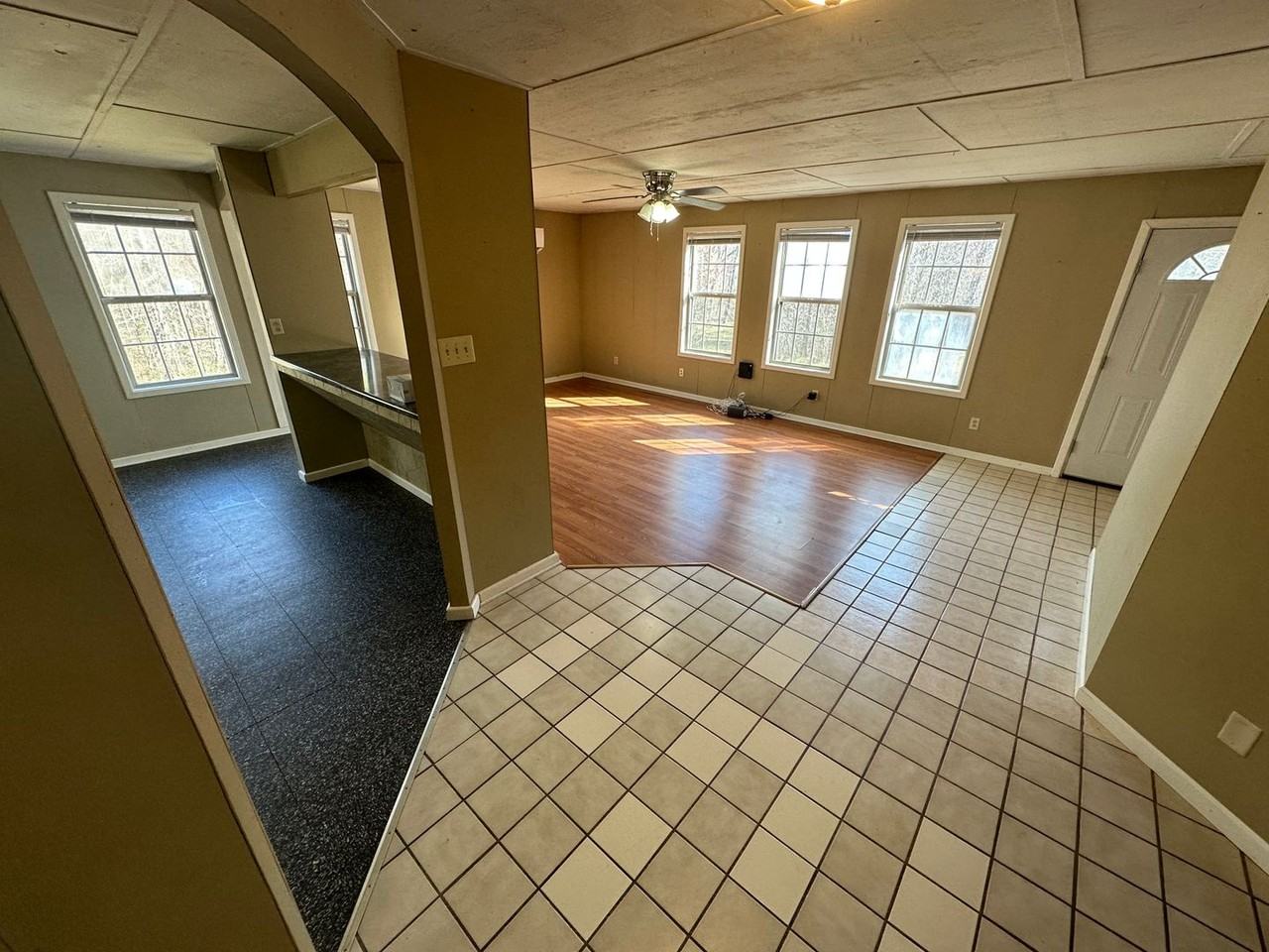 5633 Pottertown Rd - Photo 3 of 19