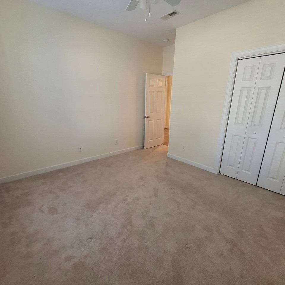 241 Windchime Way - Photo 7 of 37