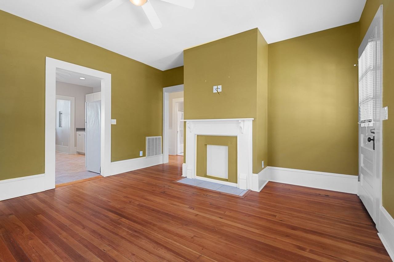 1211 Wall St - Photo 5 of 18