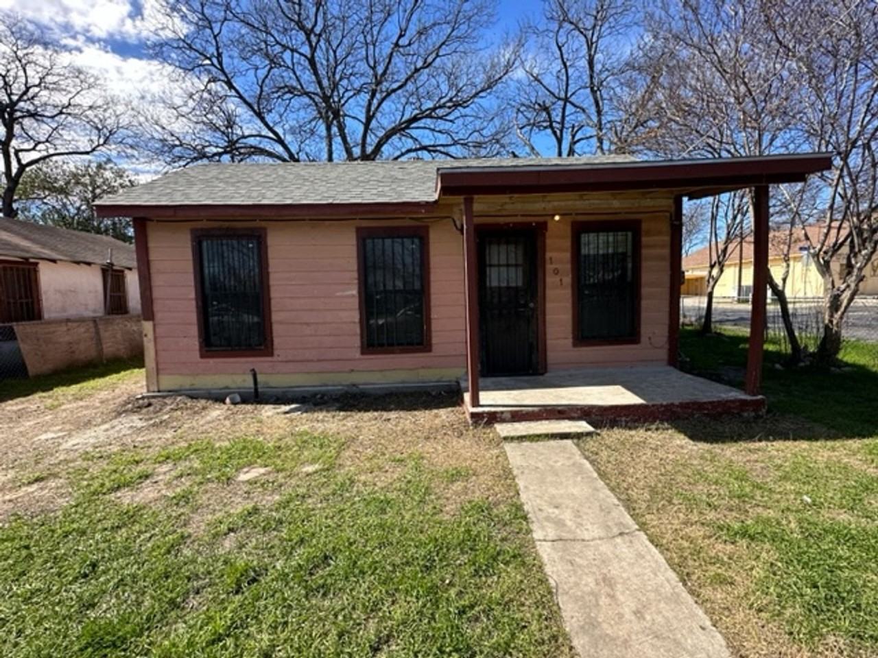 101 Cortez Ave - Photo 2 of 13