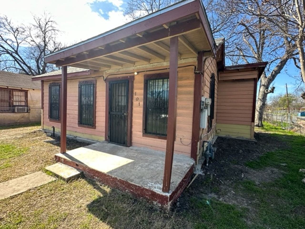 101 Cortez Ave - Photo 3 of 13