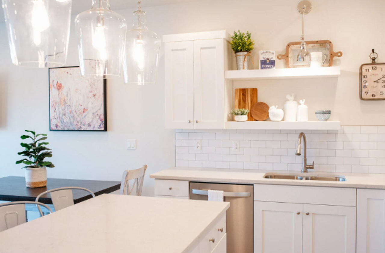 517 E Tincup Ln - Photo 3 of 25