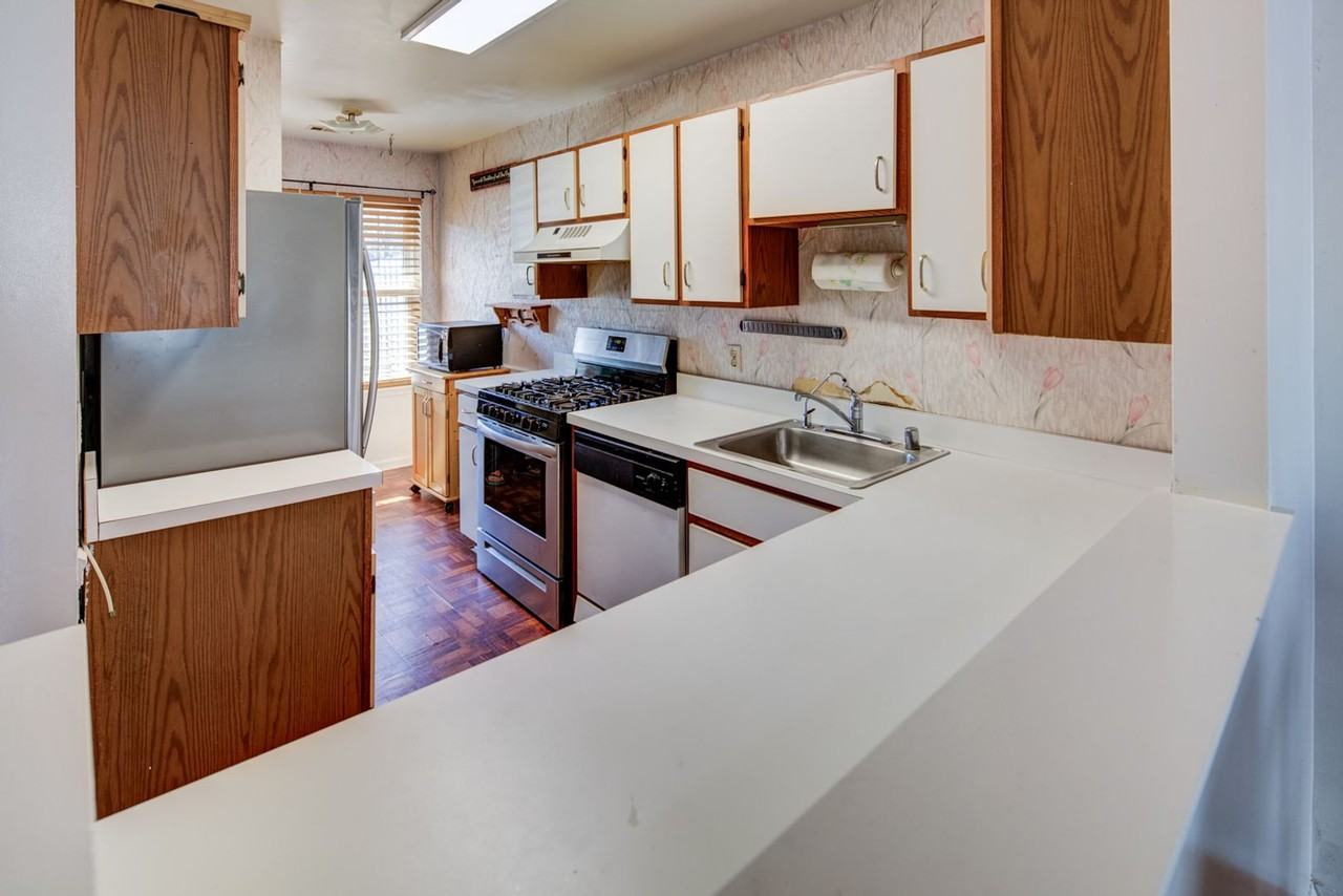 105 Stonebridge Blvd - Photo 3 of 21