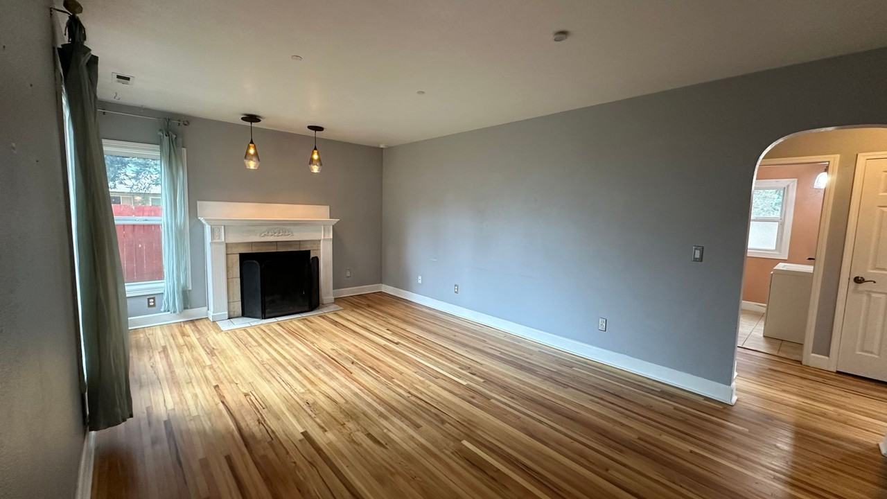 2406 Se 139th Ave - Photo 4 of 21