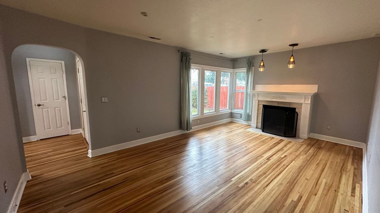 2406 Se 139th Ave - Photo 5 of 21