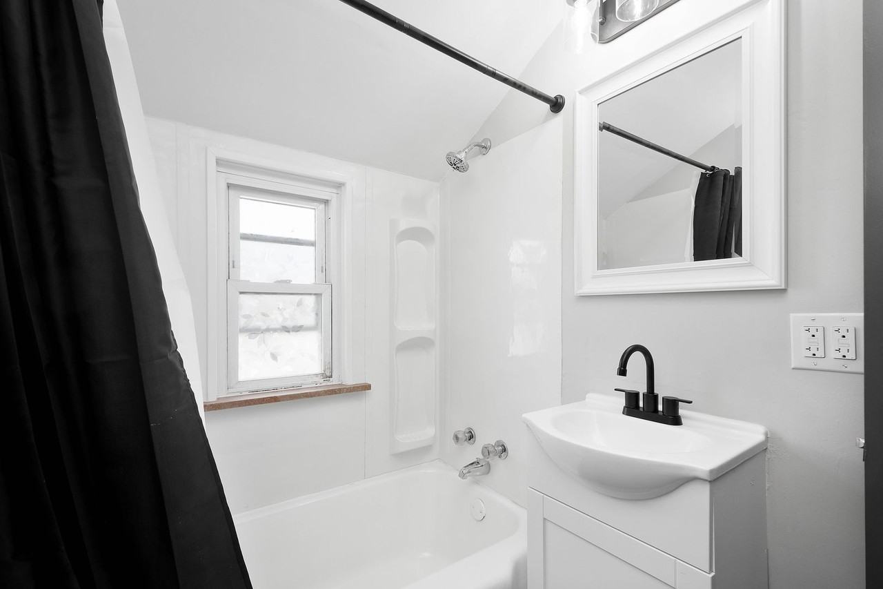 826 Miller Ave - Photo 2 of 29