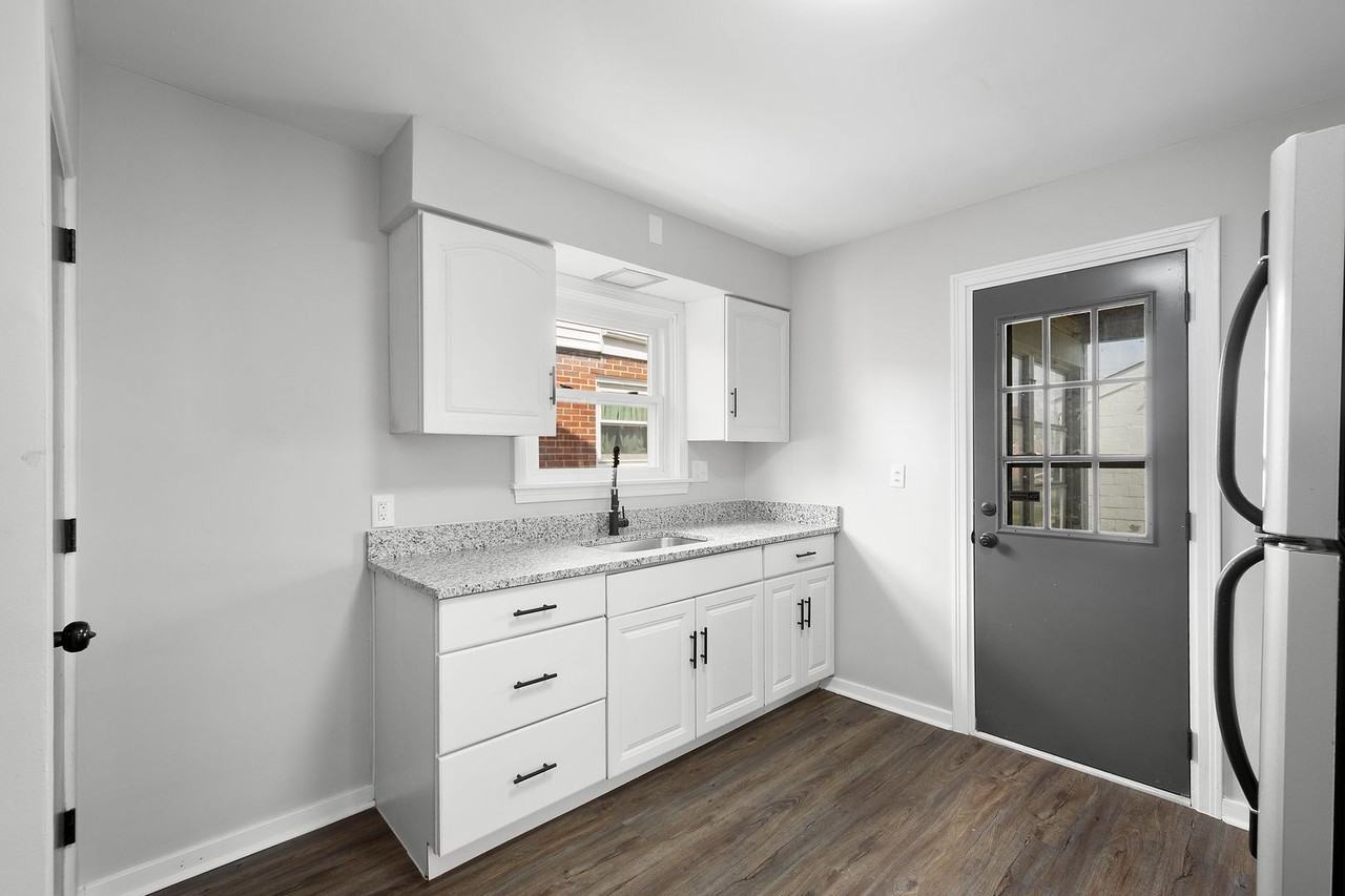 826 Miller Ave - Photo 6 of 29