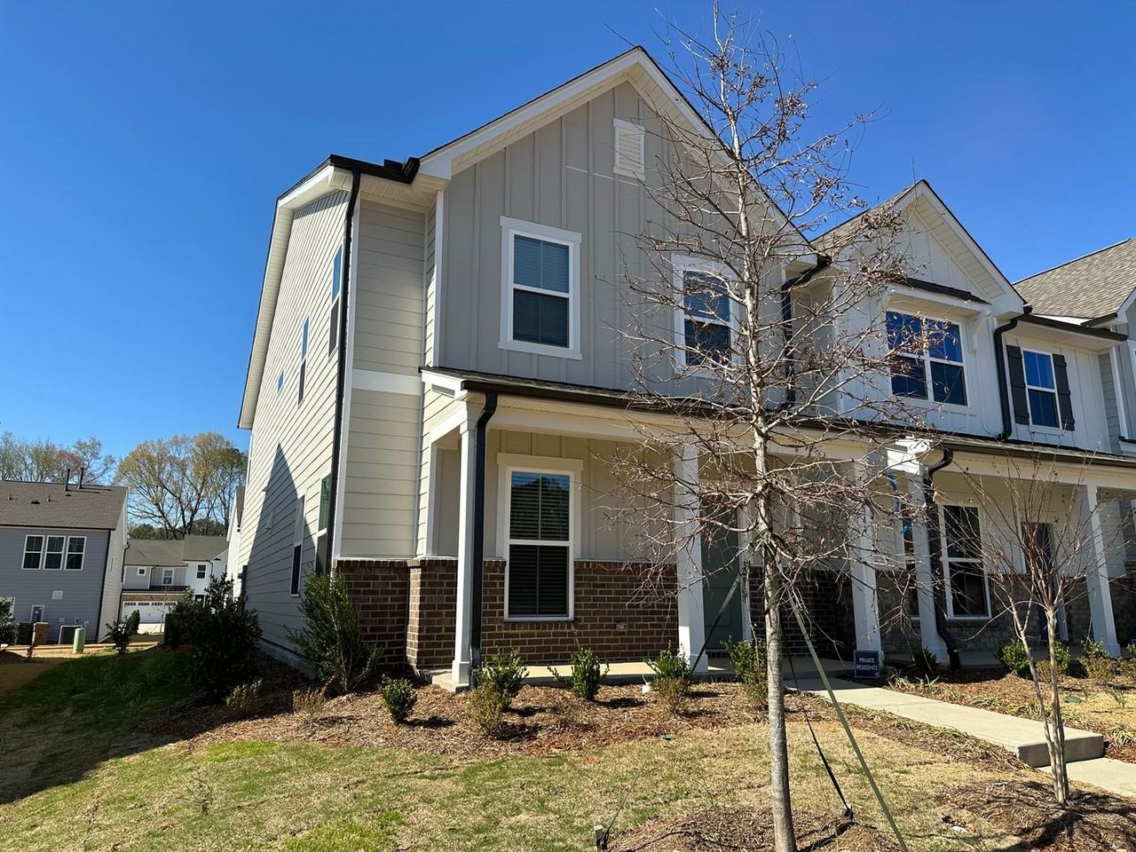 344 Abbots Mill Dr - Photo 2 of 33