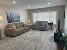 featured image of 32 N Aurora Rd