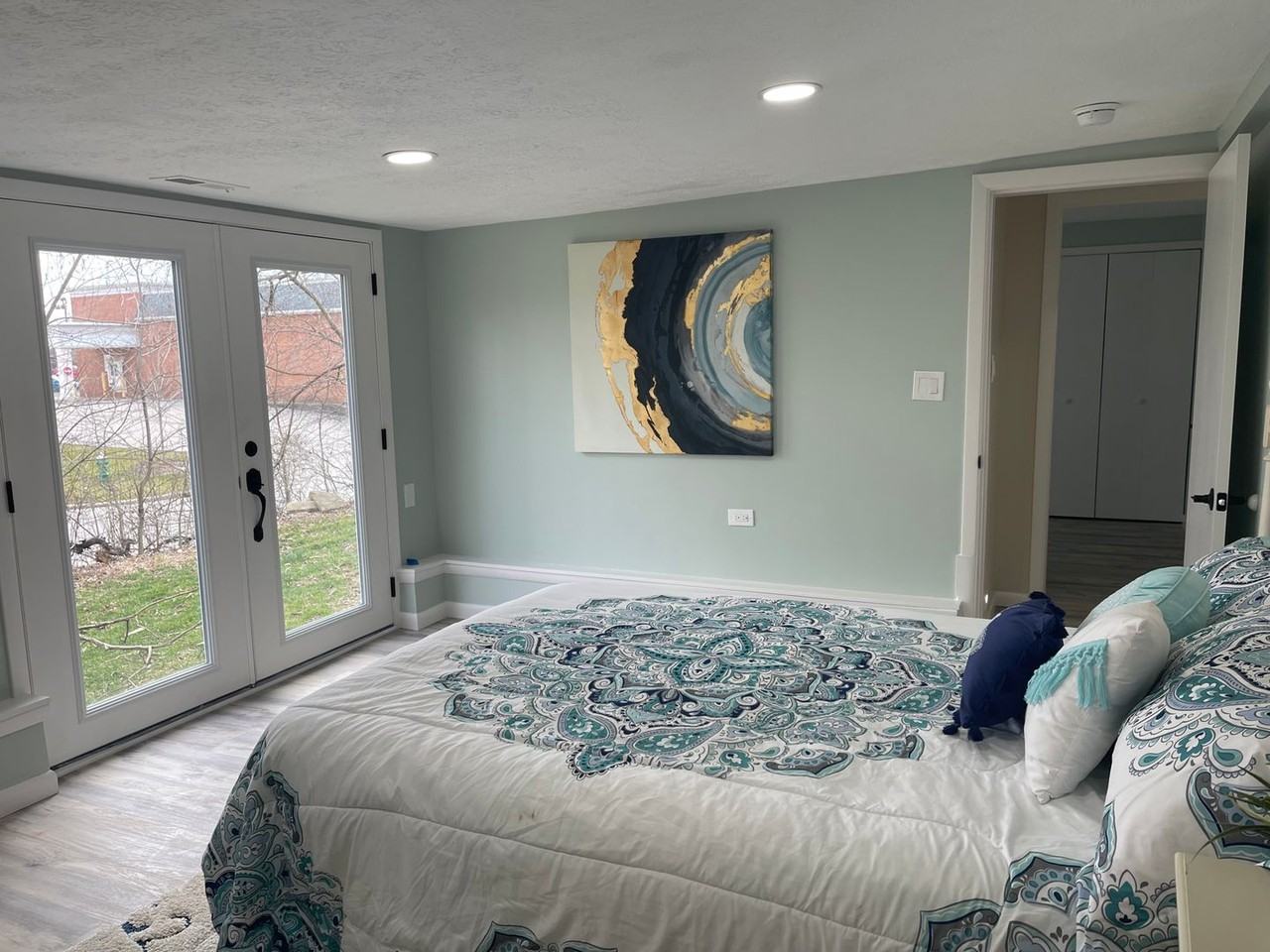 32 N Aurora Rd - Photo 6 of 7
