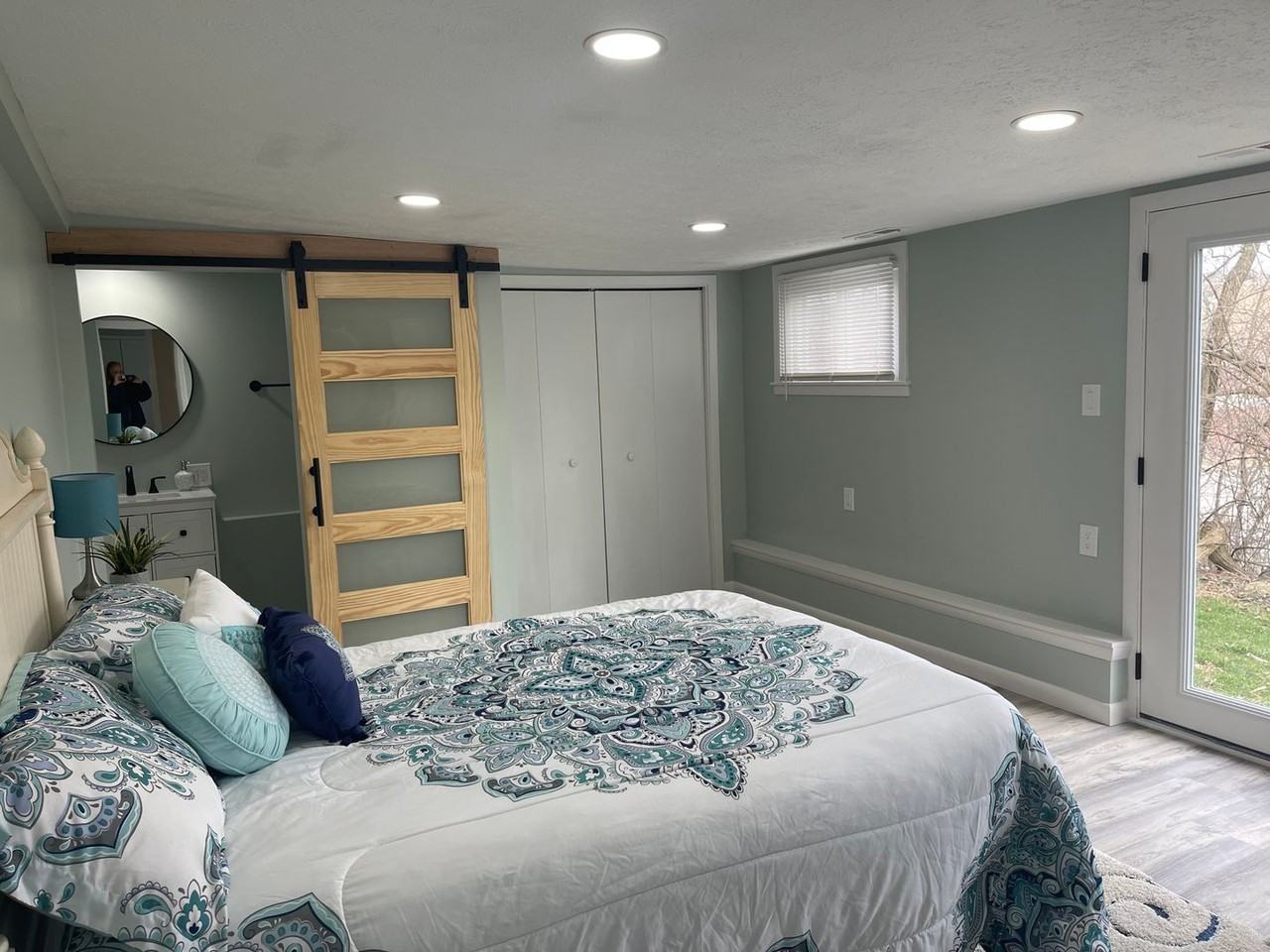 32 N Aurora Rd - Photo 7 of 7