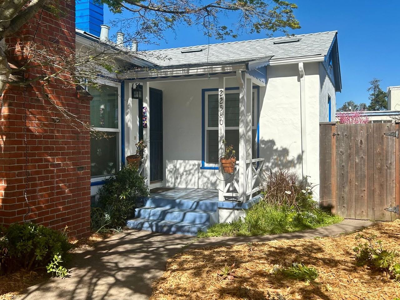 22580 5th St - Photo 2 of 28