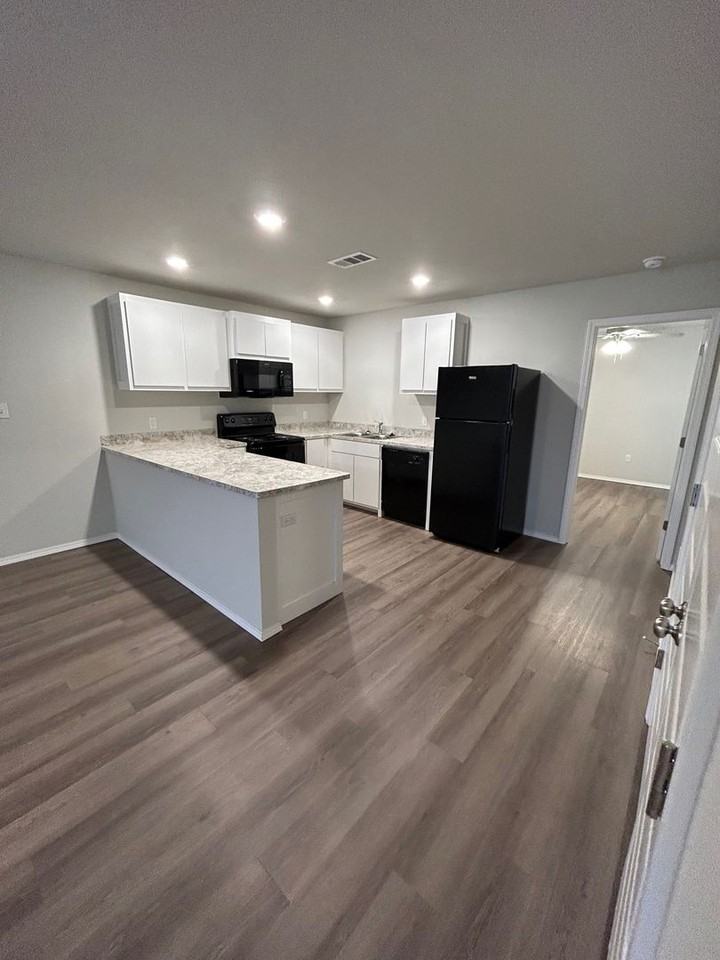 Kibler Place LLC - Photo 2 of 26