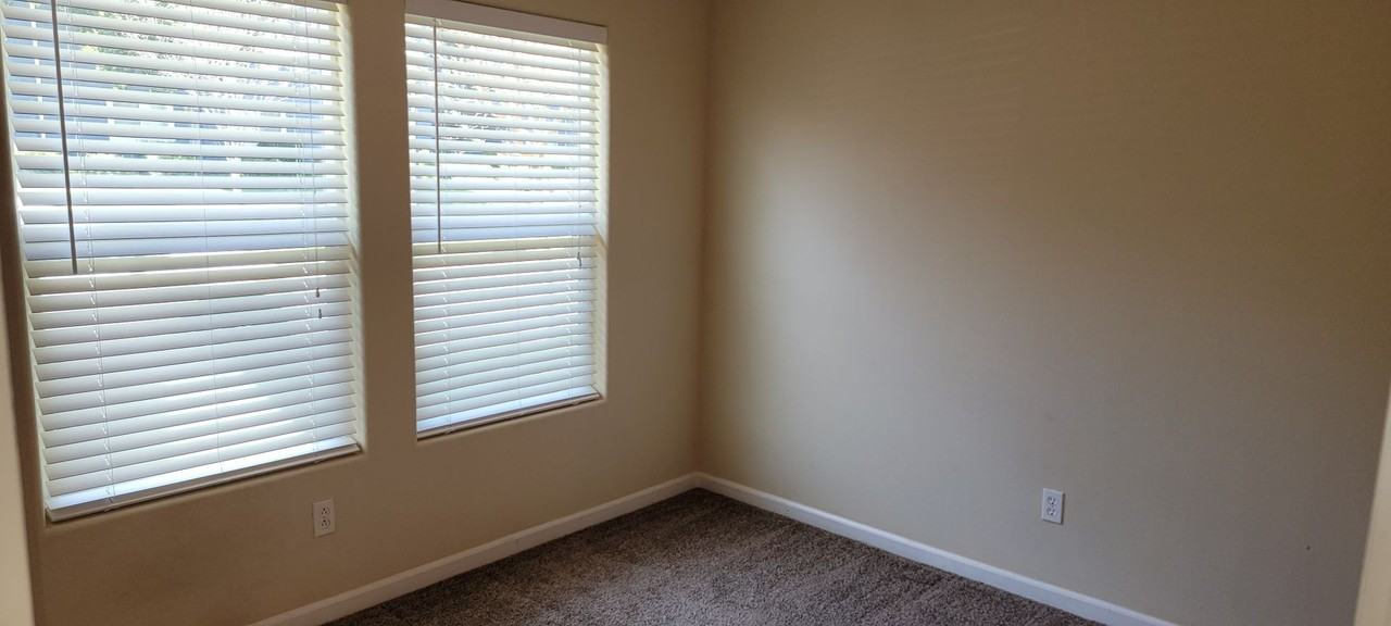 4122 Beechcraft Way - Photo 5 of 16