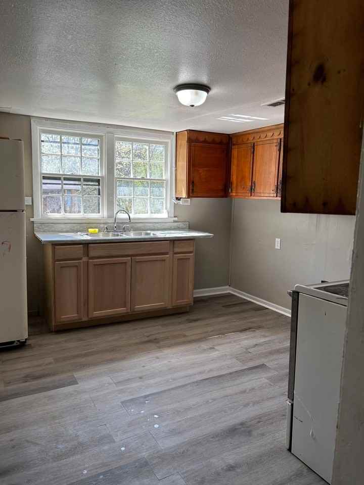 7409 Harper Rd - Photo 3 of 8