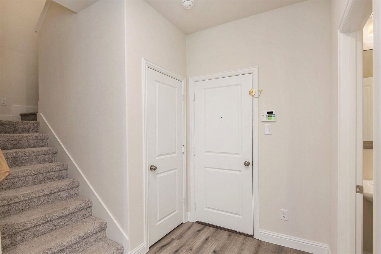 4525 Bishop St - Photo 3 of 24