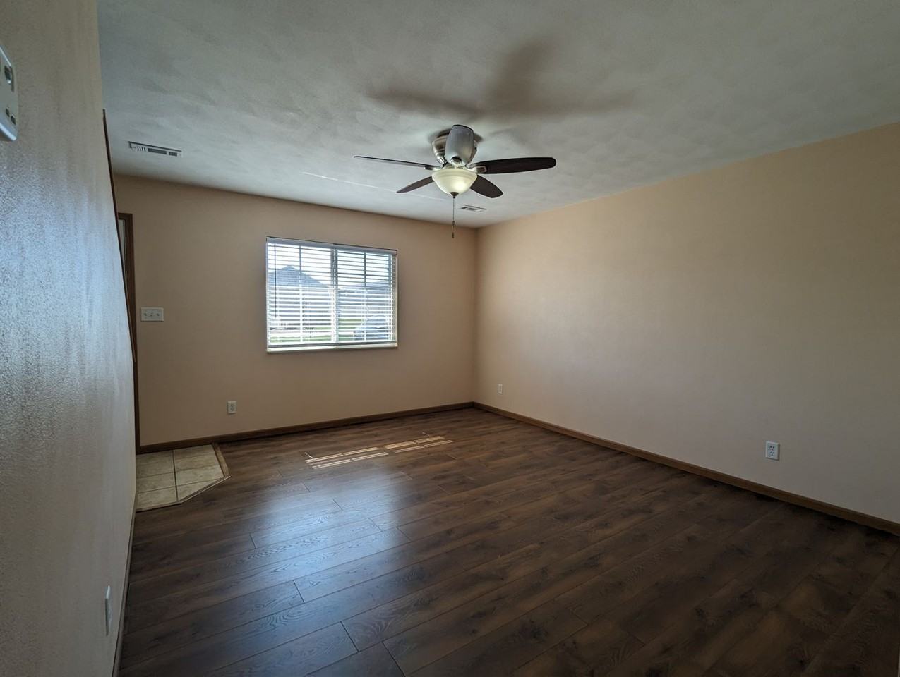 117 Northtowne St - Photo 3 of 8