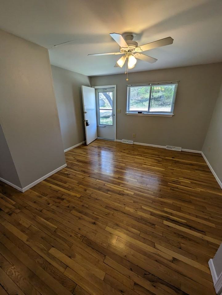 110 S High St - Photo 2 of 14