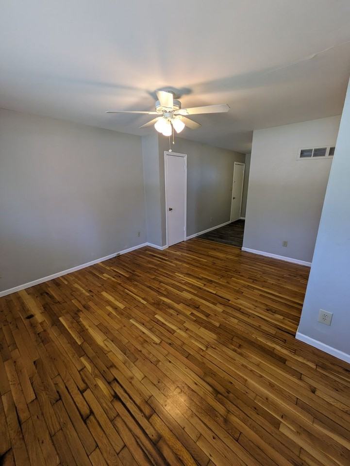 110 S High St - Photo 3 of 14