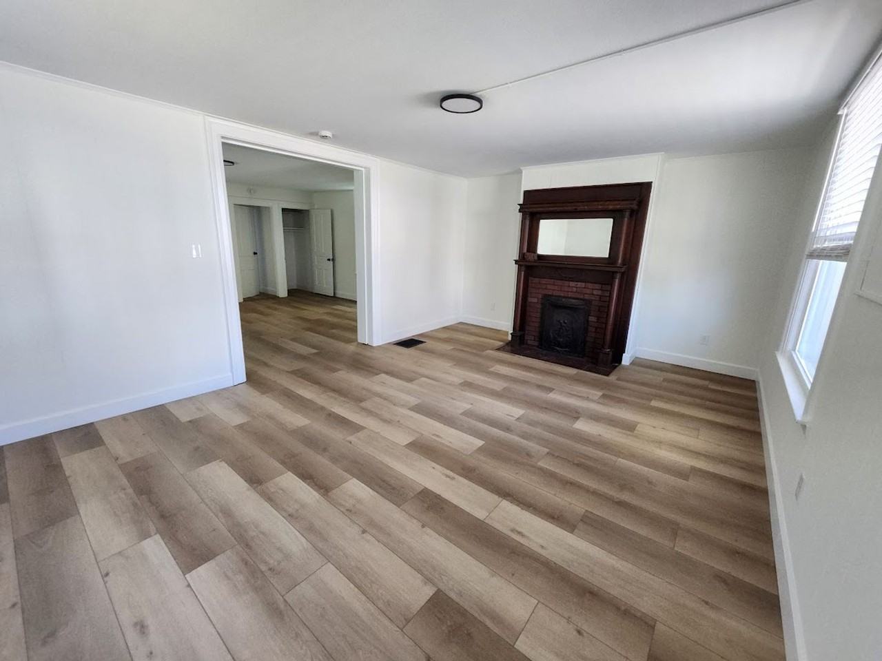 121 Gordon Ave - Photo 3 of 11