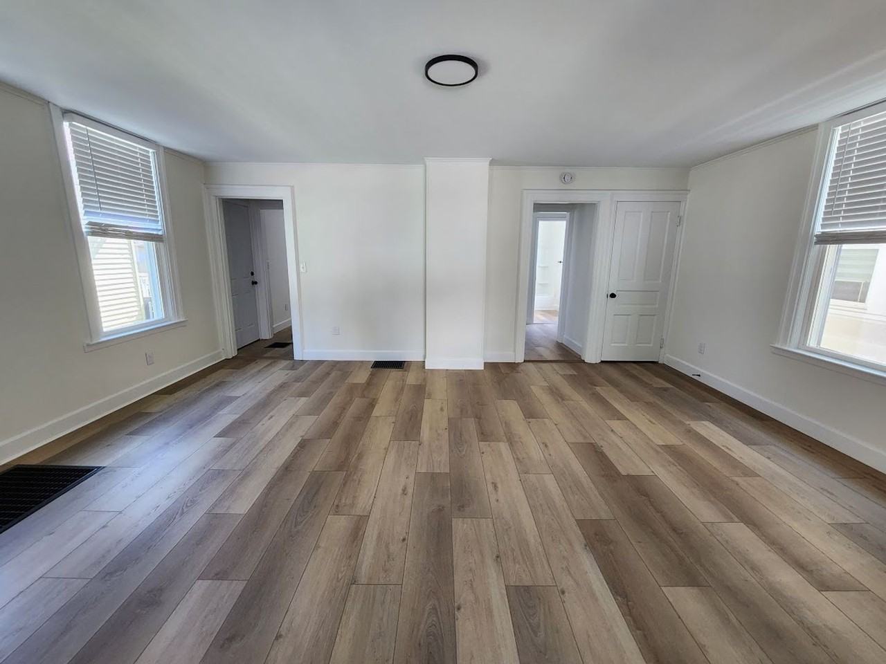121 Gordon Ave - Photo 4 of 11