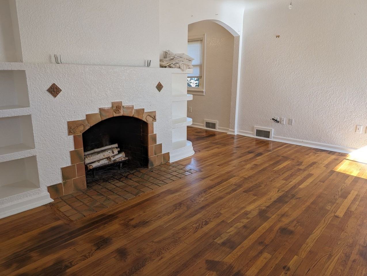 1135 E Orange Ave - Photo 3 of 16