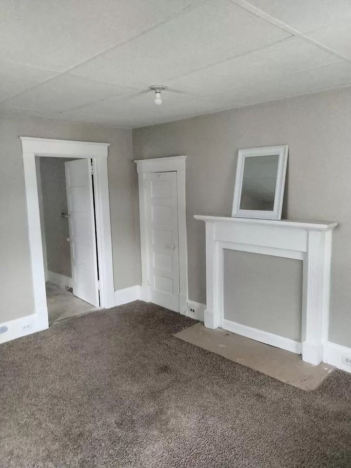 1708 S Main St - Photo 4 of 18