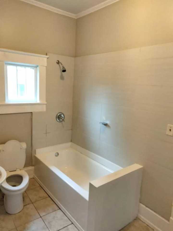 1708 S Main St - Photo 5 of 18