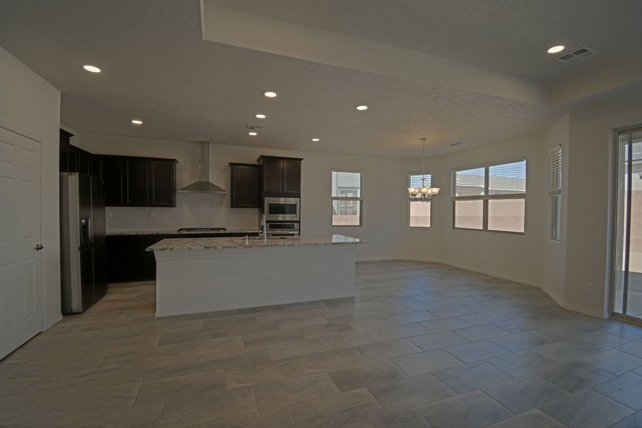 2546 Camino Plata Loop Ne - Photo 4 of 13