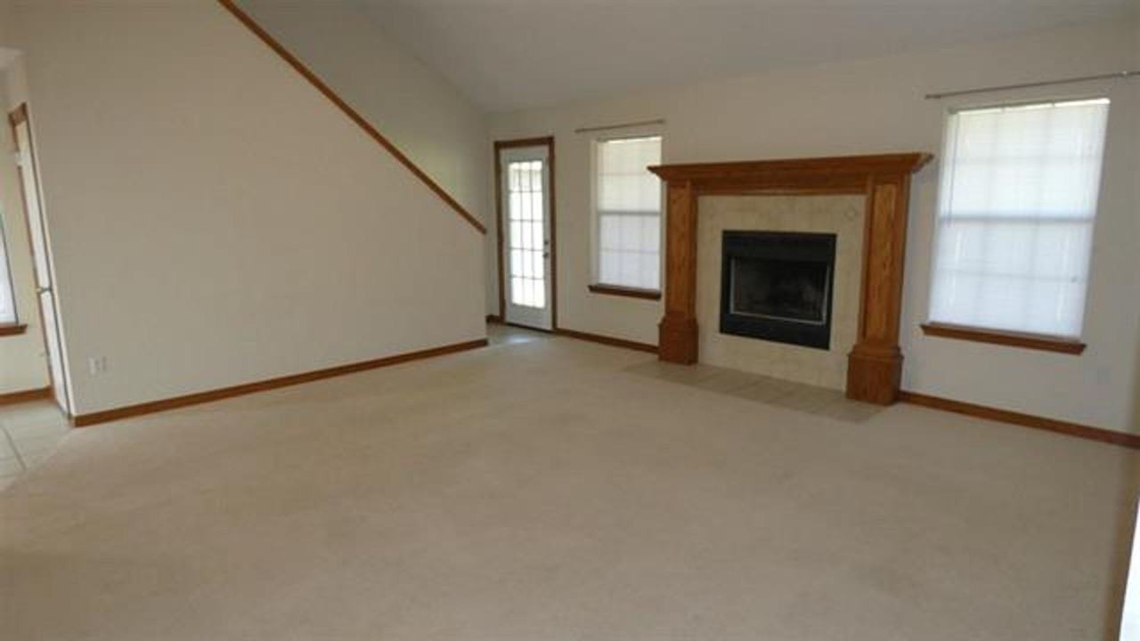 1637 Ne 35th St - Photo 6 of 40