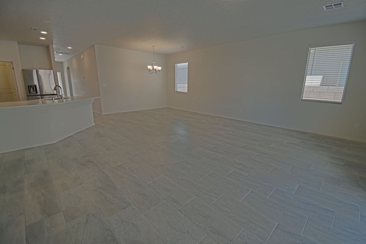 2590 Camino Plata Loop Ne - Photo 4 of 13