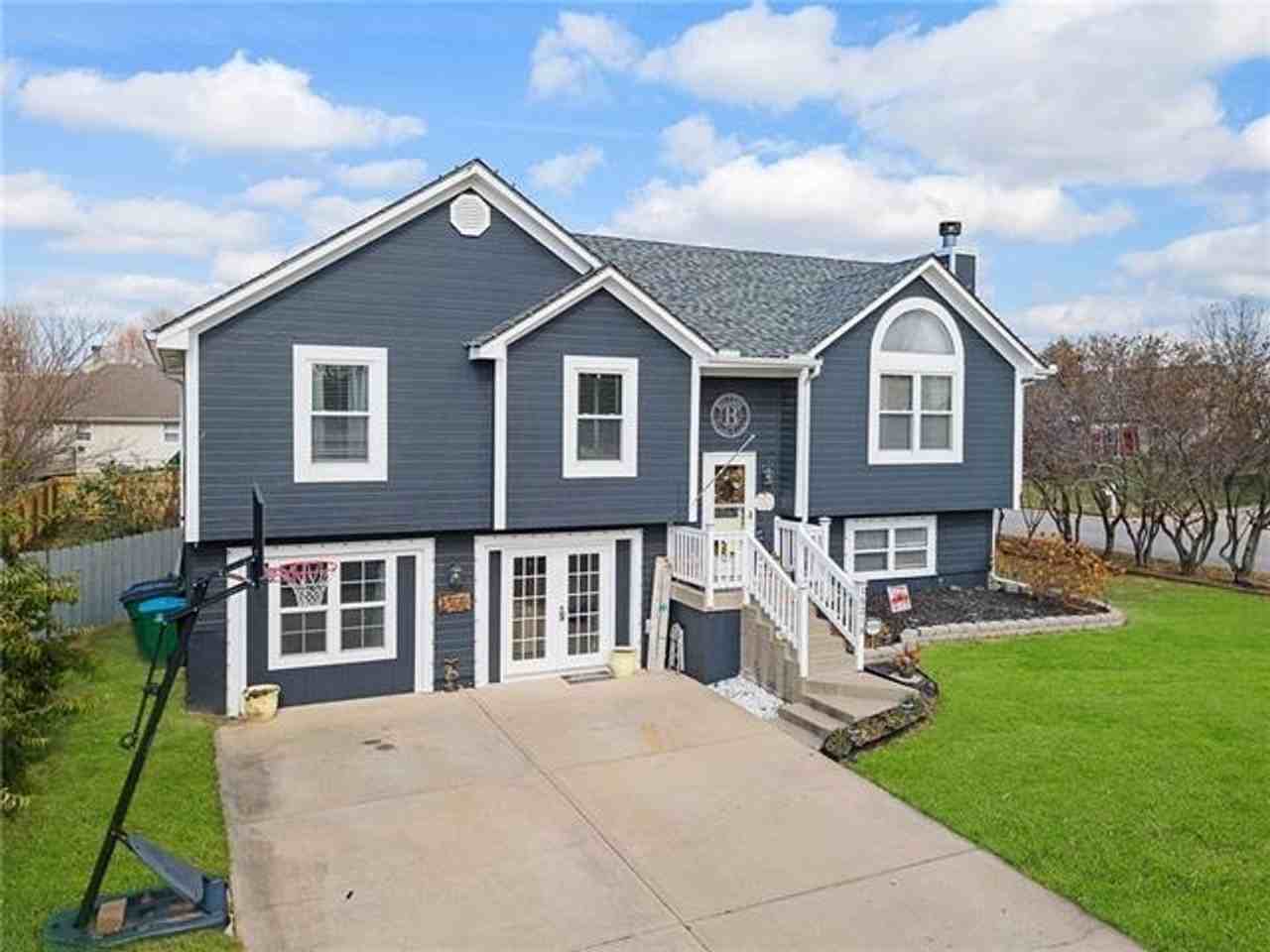 10218 E 220th St - Photo 3 of 50