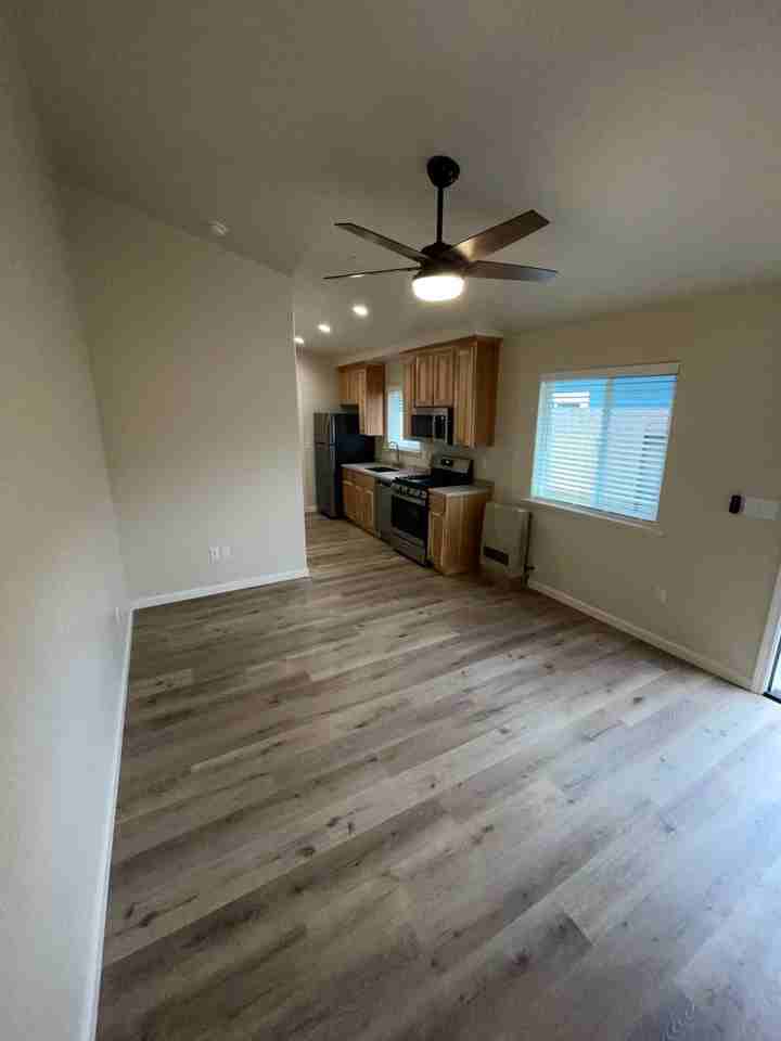 1116 Chelsea Way - Photo 3 of 8