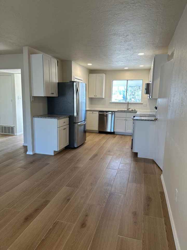 2340 Avenida De Las Campanas - Photo 7 of 27