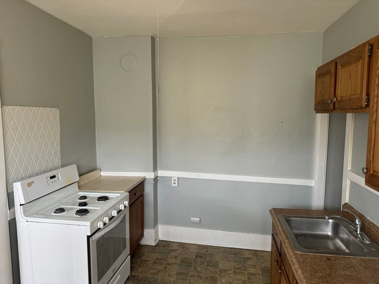 118 Gregory St - Photo 3 of 8