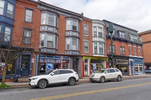 featured image of 1008 N 3rd St